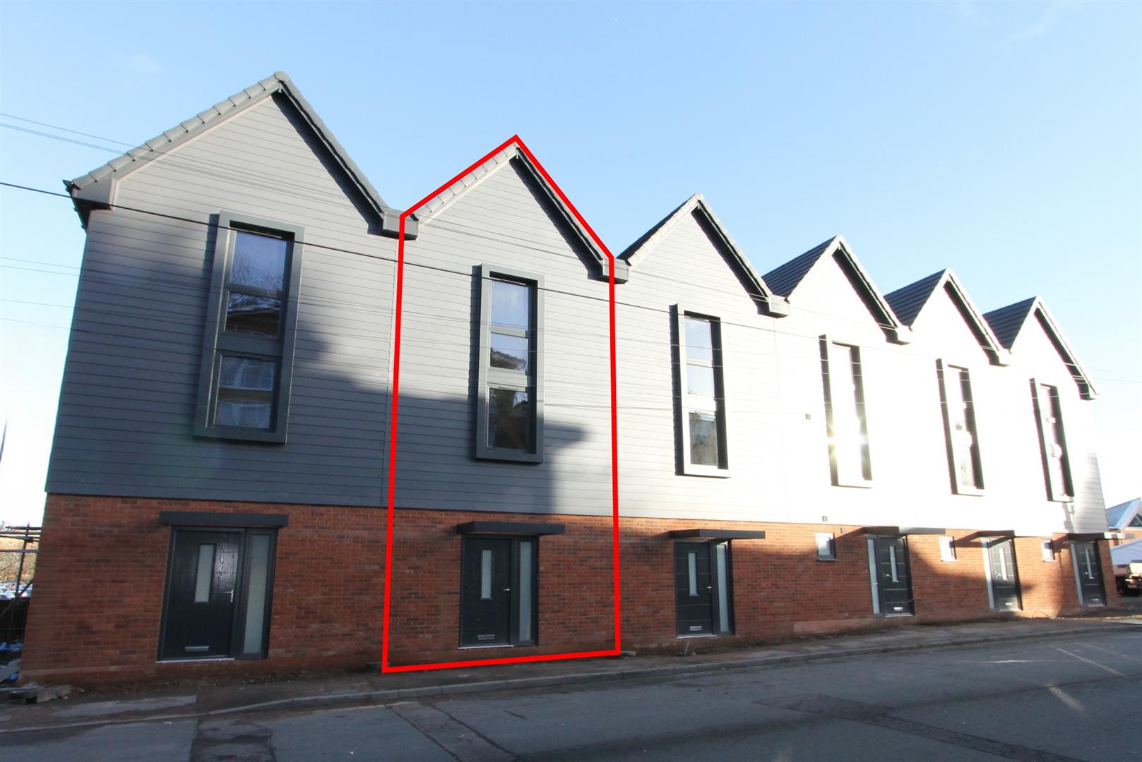 2 bed property in Park Lane, Kidderminster